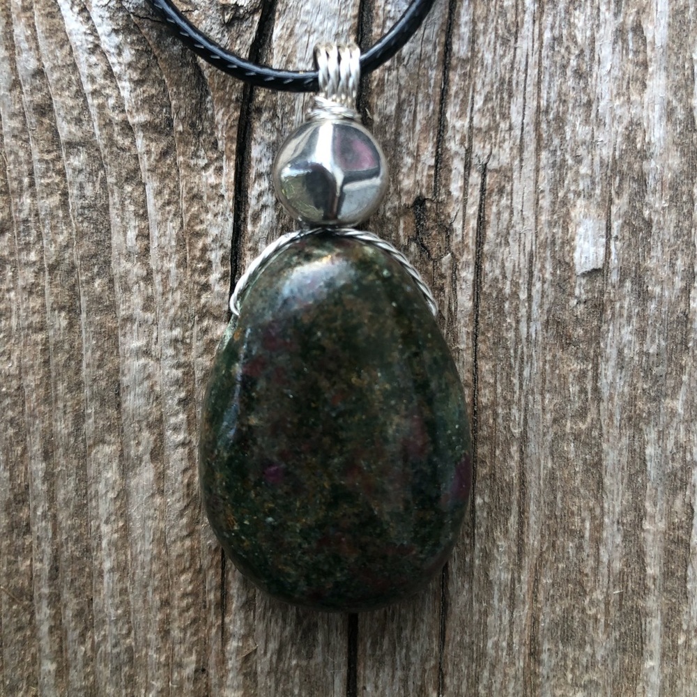 Ruby in Fuchsite for Positivity, Psychic Awareness and Abundance.